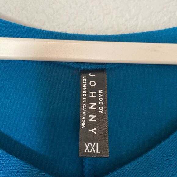 JOHNNY V Neck Top with Side Ruching Size XXL. B33 - Picture 6 of 9